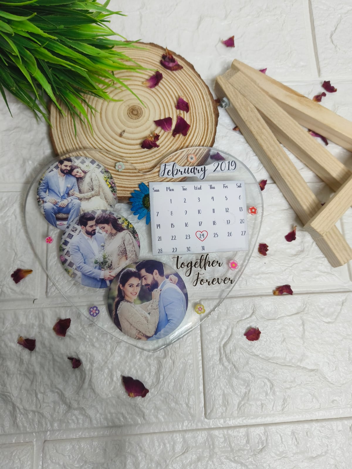 🌹Heart Resin Frame – 6 Inch | Romantic Gift | Free Shipping | Stand Included