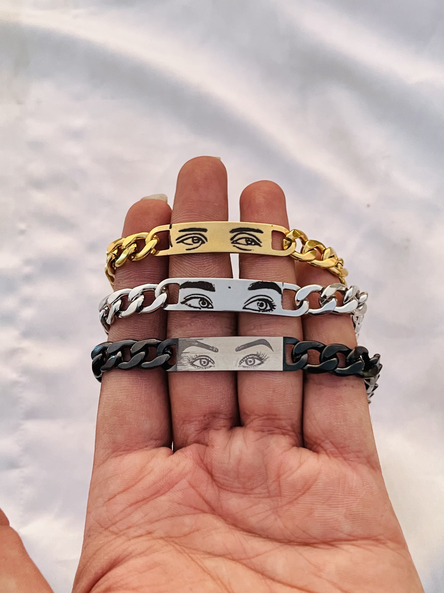 Customised Eye Bracelet – Personalized with Your Eye Sketch – Stainless Steel – Adjustable – Available in Gold, Silver & Black